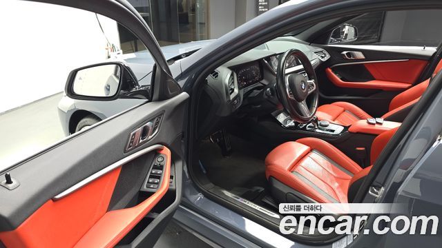 BMW 1 Series (F40) M135i xDrive 2023 — фото 10