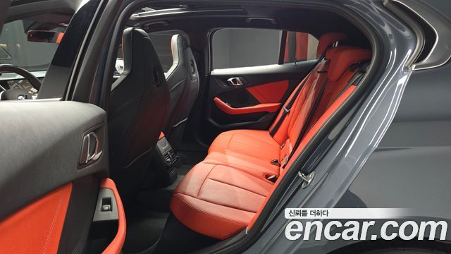 BMW 1 Series (F40) M135i xDrive 2023 — фото 11