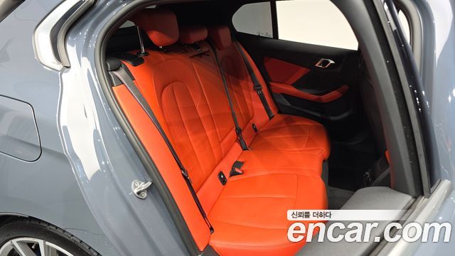 BMW 1 Series (F40) M135i xDrive 2023 — фото 12