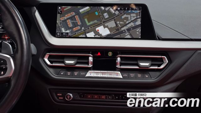BMW 1 Series (F40) M135i xDrive 2023 — фото 13