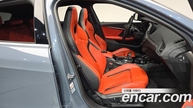 BMW 1 Series (F40) M135i xDrive 2023 — фото 26