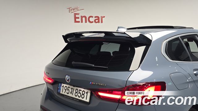 BMW 1 Series (F40) M135i xDrive 2023 — фото 33