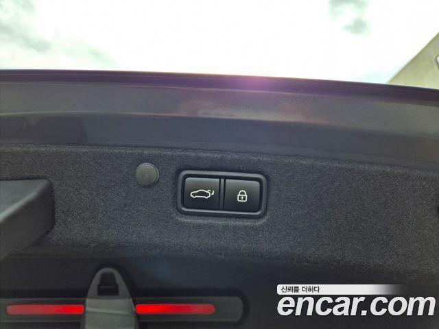 Hyundai Grandeur (IG) 3.0 Exclusive Special 2019 — фото 15