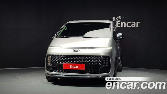 Hyundai Staria 4WD Lounge 9-Seater Prestige 2023 — фото 3
