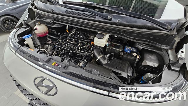 Hyundai Staria 4WD Lounge 9-Seater Prestige 2023 — фото 6
