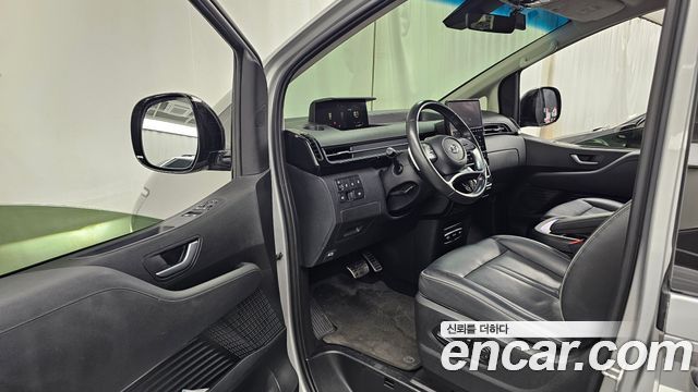 Hyundai Staria 4WD Lounge 9-Seater Prestige 2023 — фото 10
