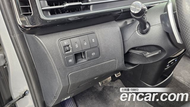 Hyundai Staria 4WD Lounge 9-Seater Prestige 2023 — фото 16