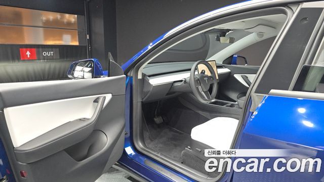 Tesla Model Y Long Range AWD 2022 — фото 10