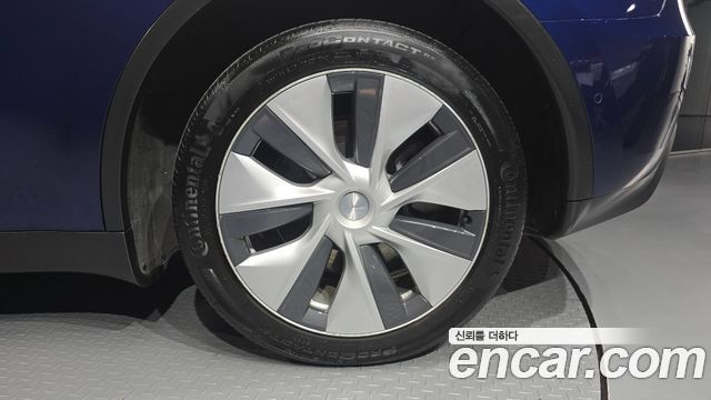Tesla Model Y Long Range AWD 2022 — фото 21