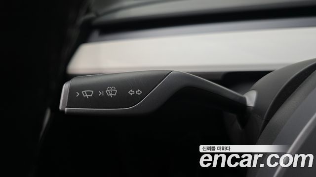 Tesla Model Y Long Range AWD 2022 — фото 31