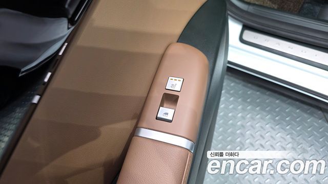 Hyundai Grandeur (GN7) 2,5 Gasoline 2WD Exclusive 2024 — фото 16
