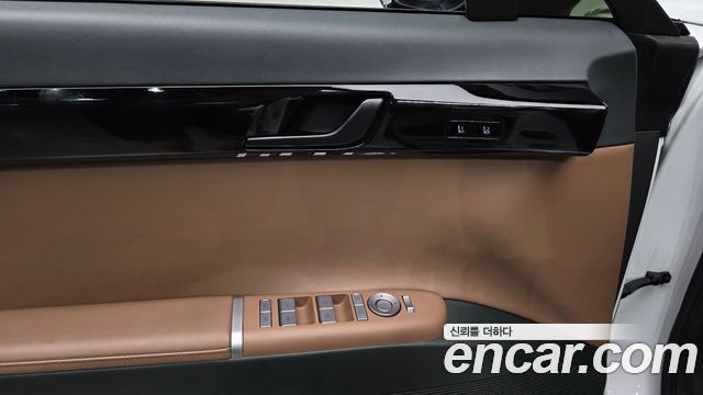 Hyundai Grandeur (GN7) 2,5 Gasoline 2WD Exclusive 2024 — фото 20