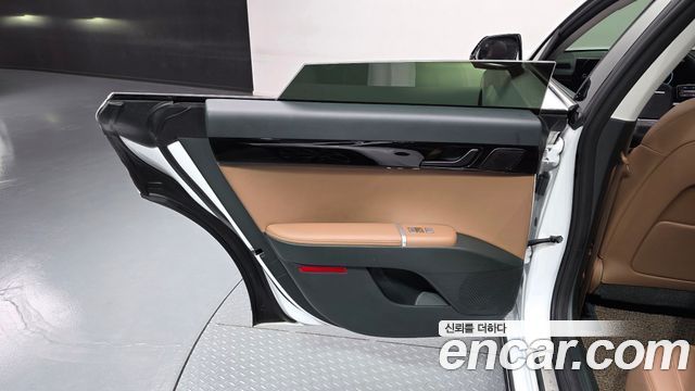Hyundai Grandeur (GN7) 2,5 Gasoline 2WD Exclusive 2024 — фото 25