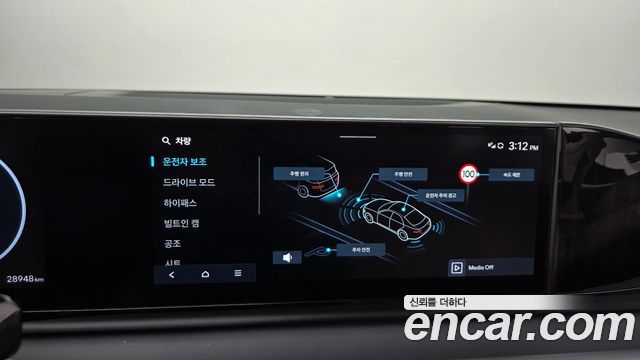 Hyundai Grandeur (GN7) 2,5 Gasoline 2WD Exclusive 2024 — фото 31