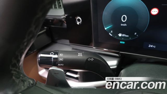 Hyundai Grandeur (GN7) 2,5 Gasoline 2WD Exclusive 2024 — фото 33