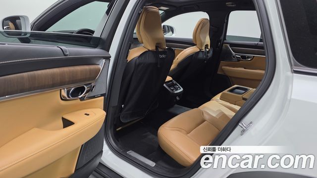 Volvo V90 Cross Country B5 Pro AWD 2021 — фото 11