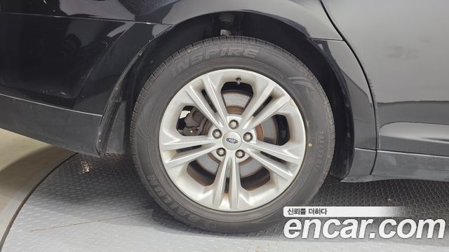 Ford Taurus 2.0 SEL EcoBoost 6th 2015 — фото 5