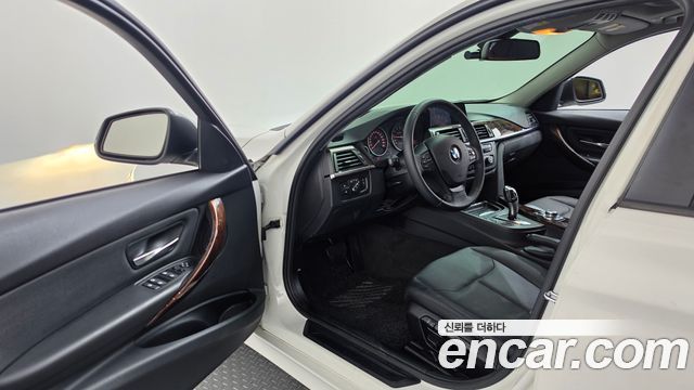 BMW 3 Series (F30) 320i 2012 — фото 10
