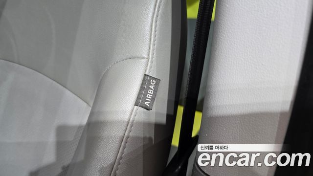 Hyundai Grand Starex School Bus 2019 — фото 16