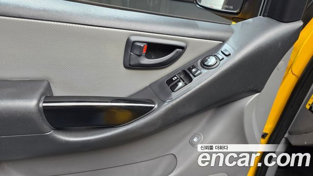 Hyundai Grand Starex School Bus 2019 — фото 17