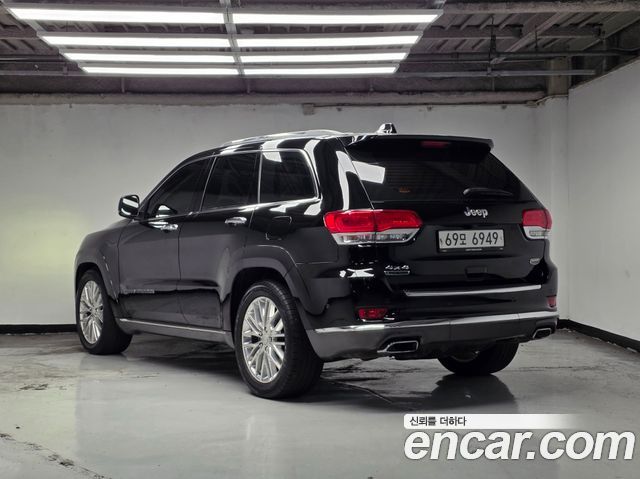 Jeep Grand Cherokee 3.0 Diesel Overland Summit WK2 2018 — фото 2