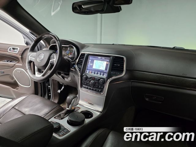 Jeep Grand Cherokee 3.0 Diesel Overland Summit WK2 2018 — фото 7