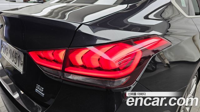 Genesis G80 3.3 GDI AWD Premium Luxury 2018 — фото 23