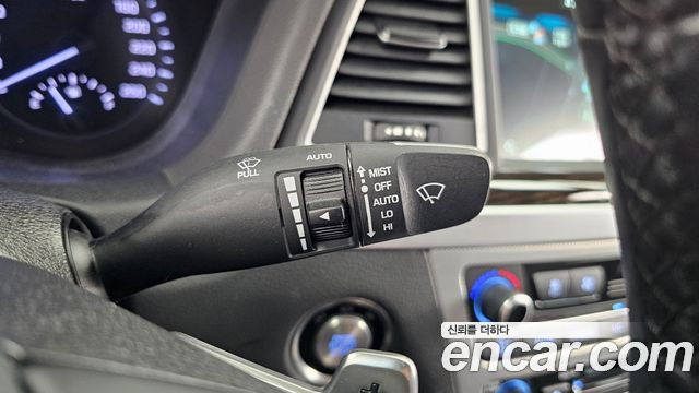 Genesis G80 3.3 GDI AWD Premium Luxury 2018 — фото 30