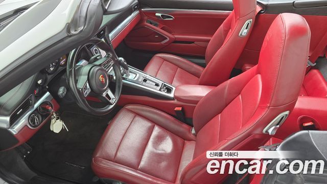 Porsche 911 CARRERA 4 CABRIOLET 991 2018 — фото 7