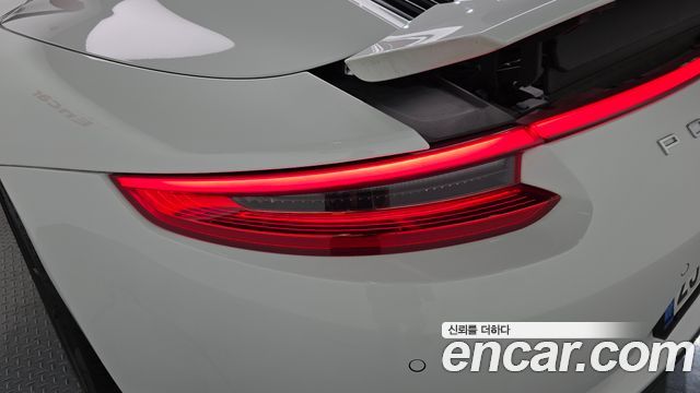 Porsche 911 CARRERA 4 CABRIOLET 991 2018 — фото 23
