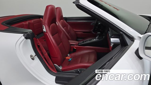 Porsche 911 CARRERA 4 CABRIOLET 991 2018 — фото 26
