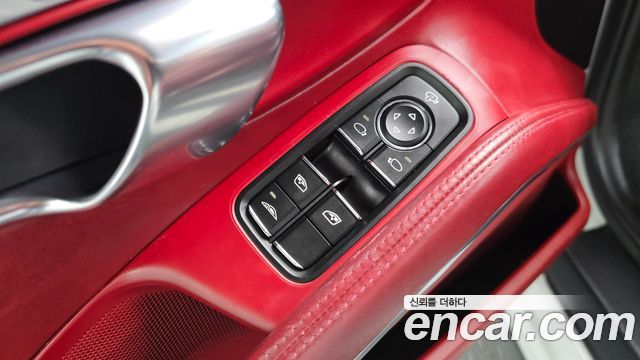Porsche 911 CARRERA 4 CABRIOLET 991 2018 — фото 28