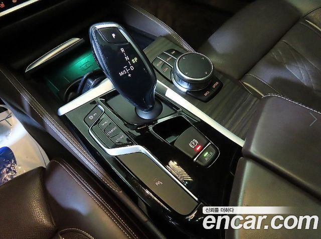 BMW 5 Series (G30) 520d xDrive Luxury Plus 2018 — фото 15