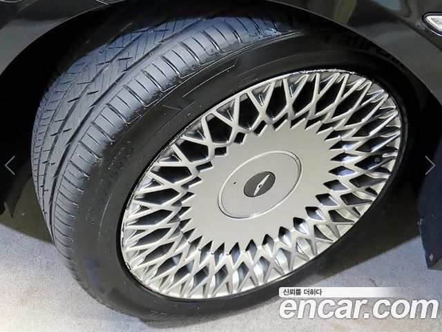 Genesis G90 3.3 T AWD Luxury 2019 — фото 24