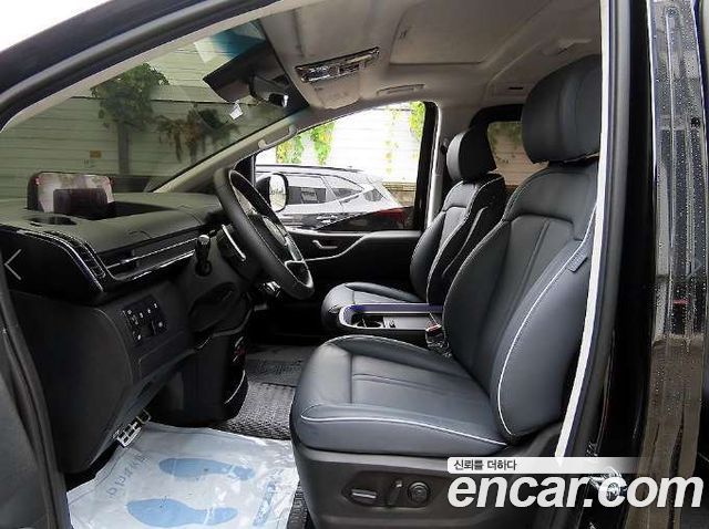 Hyundai Staria 4WD Lounge 9-Seater Inspiration 2025 — фото 5