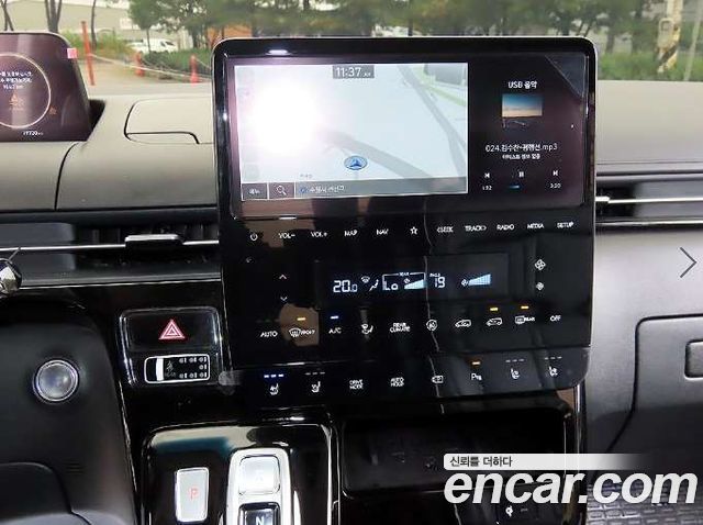 Hyundai Staria 4WD Lounge 9-Seater Inspiration 2025 — фото 17