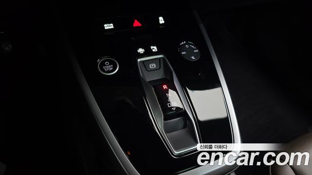 Audi Q4 e-tron (F4) 45 Premium 2025 — фото 9