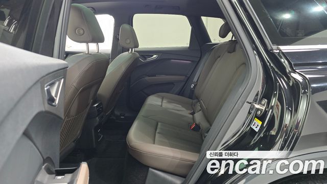 Audi Q4 e-tron (F4) 45 Premium 2025 — фото 12