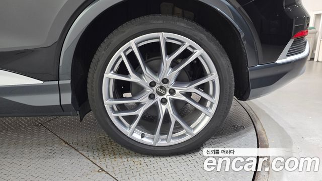 Audi Q4 e-tron (F4) 45 Premium 2025 — фото 21