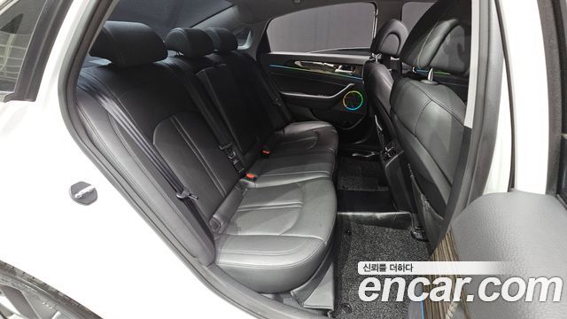 Hyundai Sonata (LF) 2.0 Smart 2015 — фото 11