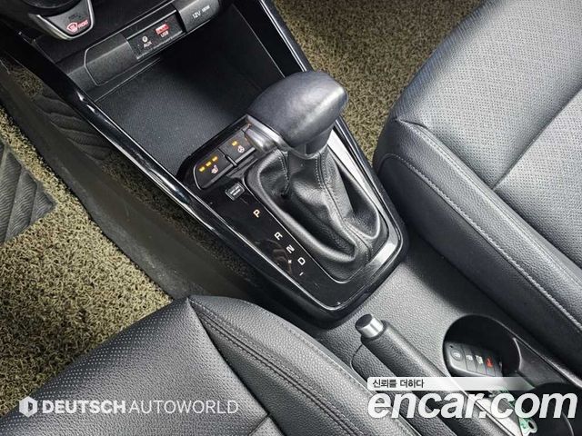 Kia Stonic 1.4 Prestige 2018 — фото 9