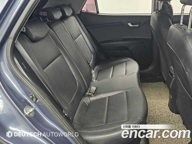 Kia Stonic 1.4 Prestige 2018 — фото 16