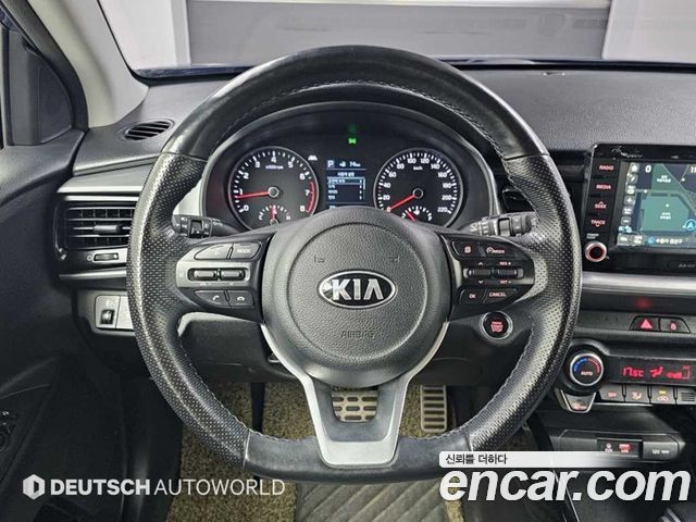 Kia Stonic 1.4 Prestige 2018 — фото 17