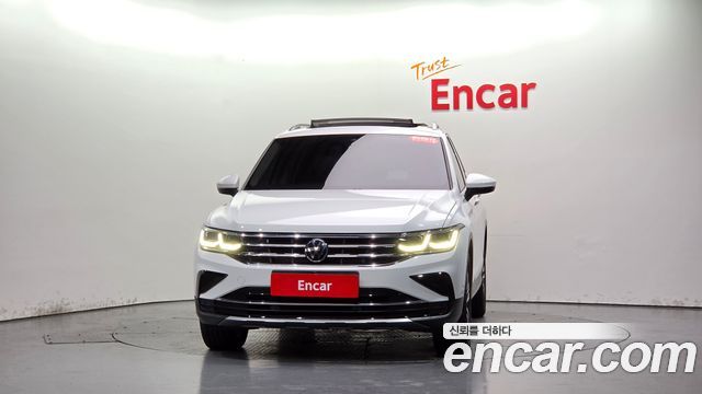 Volkswagen Tiguan (II) 2.0 TDI 4Motion Prestige 2023 — фото 3