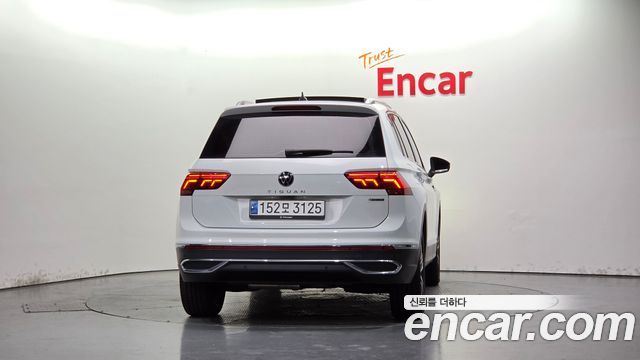 Volkswagen Tiguan (II) 2.0 TDI 4Motion Prestige 2023 — фото 4