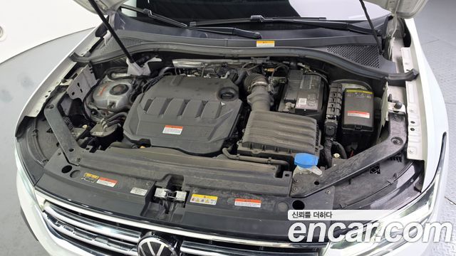 Volkswagen Tiguan (II) 2.0 TDI 4Motion Prestige 2023 — фото 6
