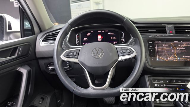 Volkswagen Tiguan (II) 2.0 TDI 4Motion Prestige 2023 — фото 13