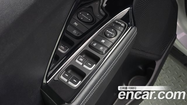 Kia Niro Prestige 2018 — фото 29