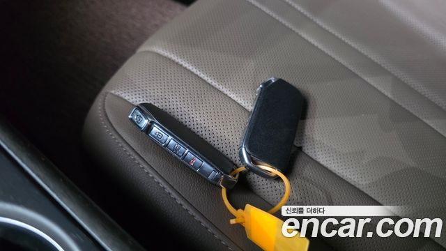 Kia K8 2.5 Gasoline 2WD Noblesse 2022 — фото 16