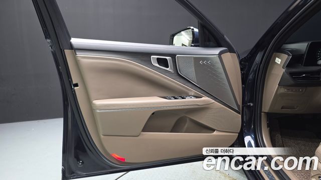 Kia K8 2.5 Gasoline 2WD Noblesse 2022 — фото 24